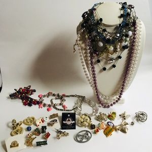 VINTAGE NECKLACES, BROOCHES, BRACELETS